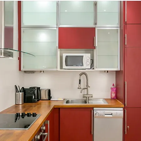 Du Lion/ac Historic Flat, Marais, 4-5 Guests 파리